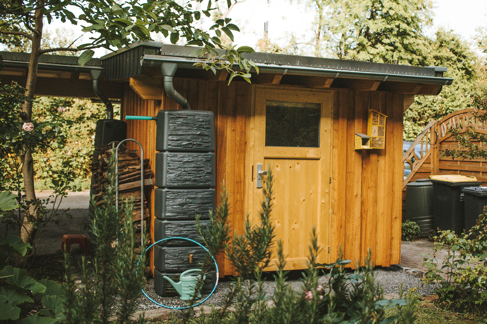 Gartenhäuschen zum Carport